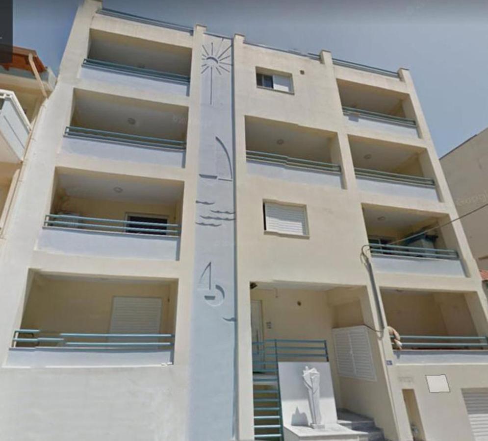 Balsam Suite - 50M To The Beach カラマタ エクステリア 写真