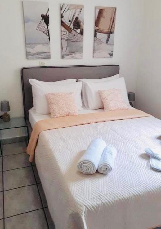 Balsam Suite - 50M To The Beach カラマタ エクステリア 写真